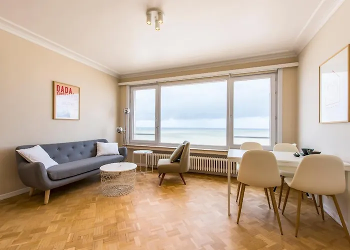Seaview Apartment For 2 In Ostend
