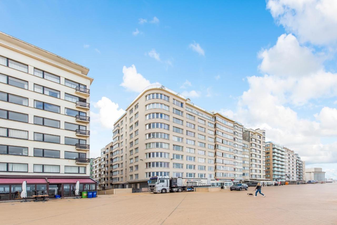 Apartment Seaview For 2 In Ostend